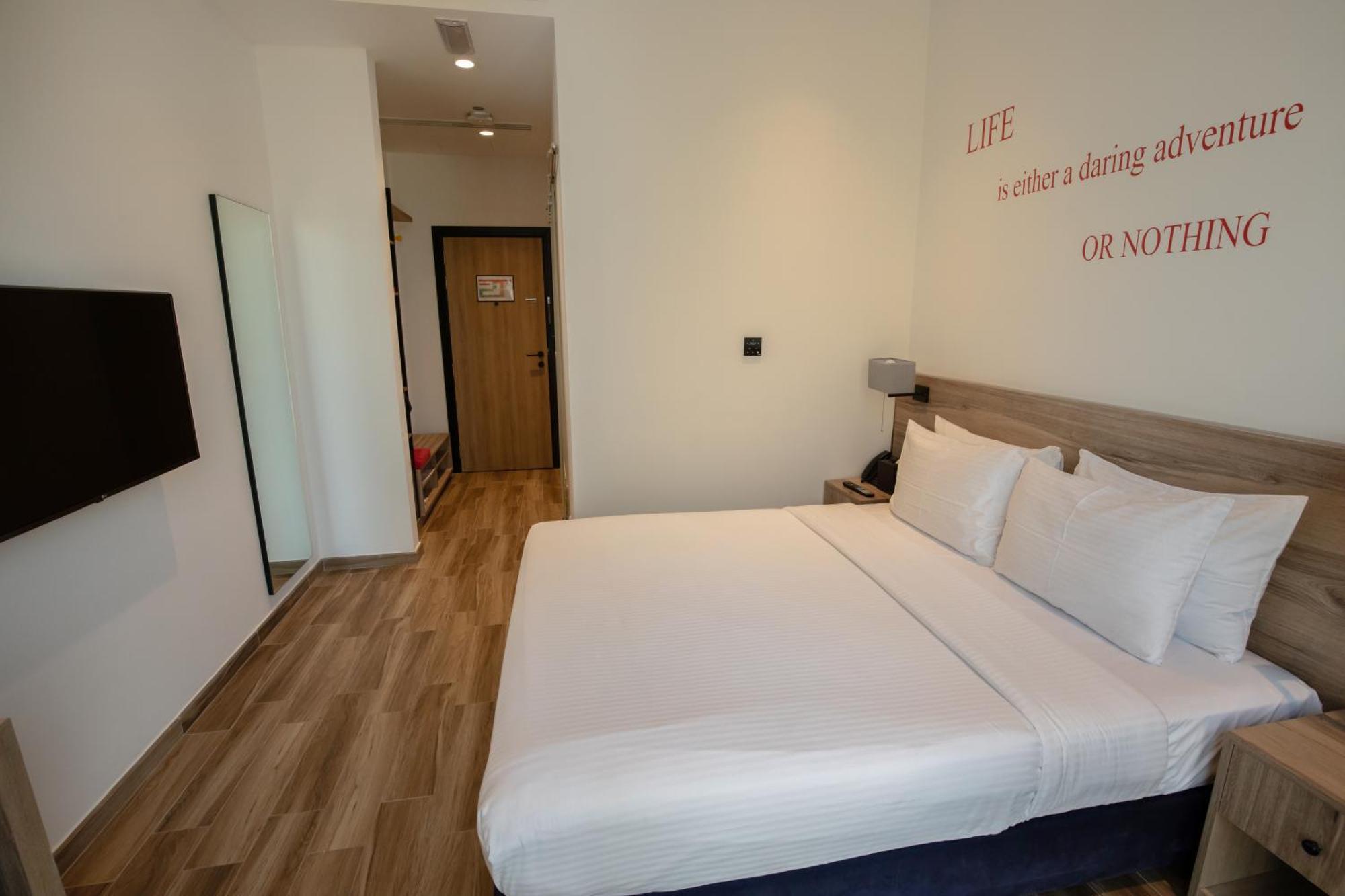 Kingsgate Al Jaddaf Hotel By Millennium Dubai Bagian luar foto